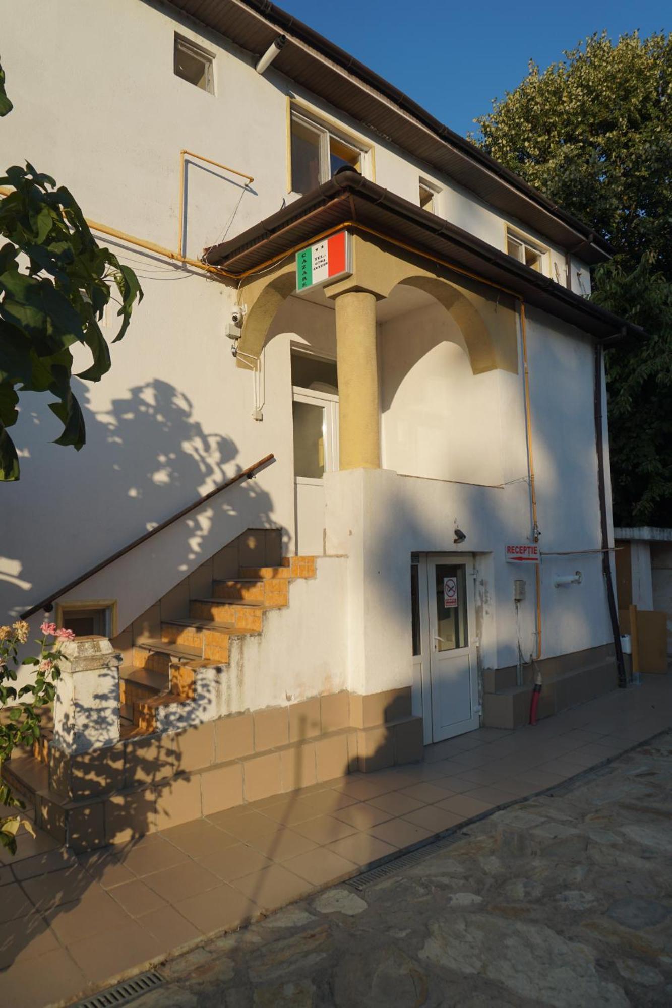 Cazare Alfredo Craiova Bagian luar foto